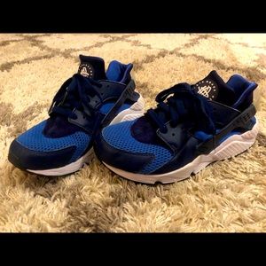 Nike Air Huarache Men’s Running Shoes, Size 8